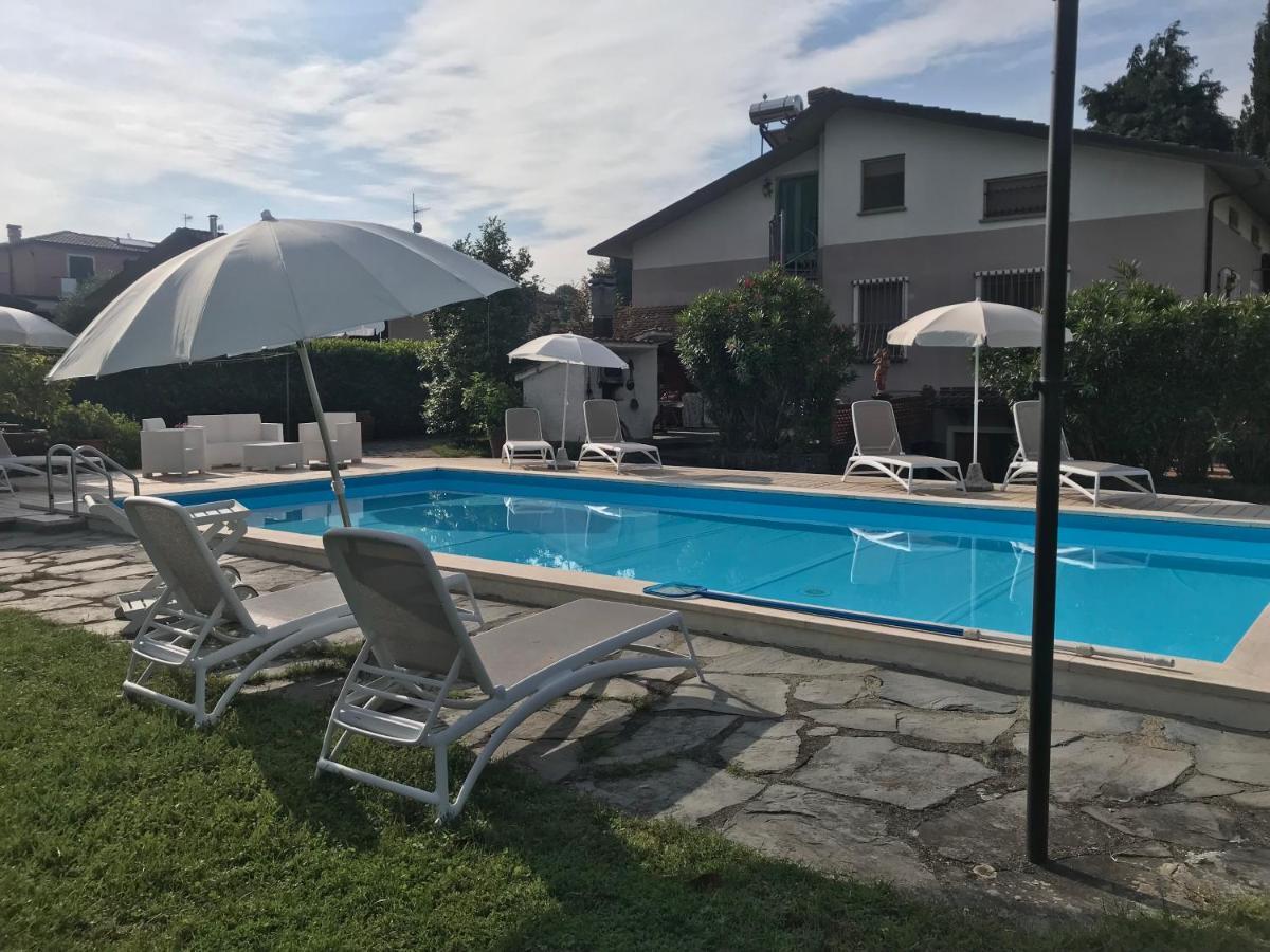 Appartamento Di Lusso In Villa Riccardo Barga Exterior foto